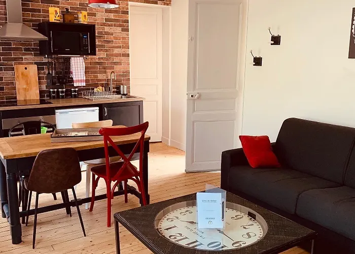 بيت ضيافة Marquise Barbot Courcouronnes